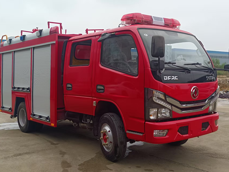 2.5吨水罐消防车
