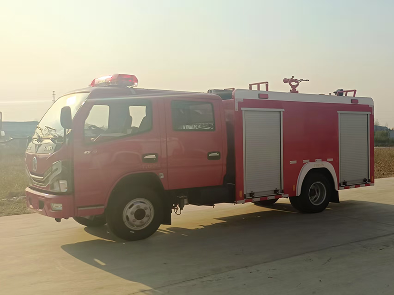 2吨水罐消防车