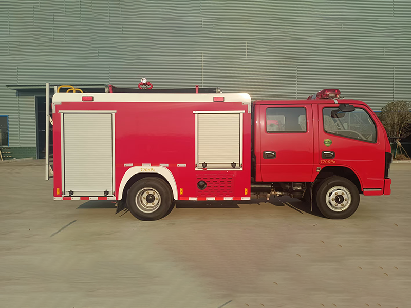 2吨水罐消防车