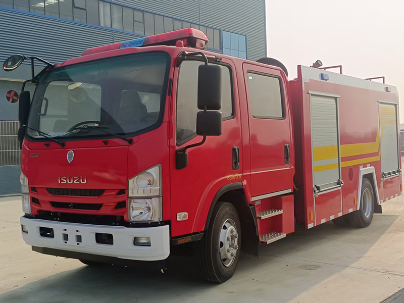 3.55吨五十铃水罐消防车