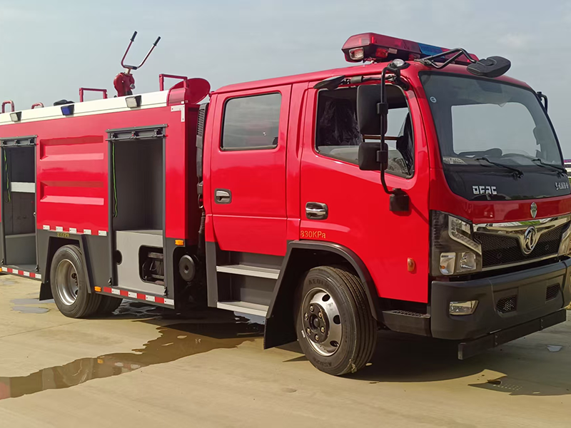5吨东风大多利卡水罐消防车