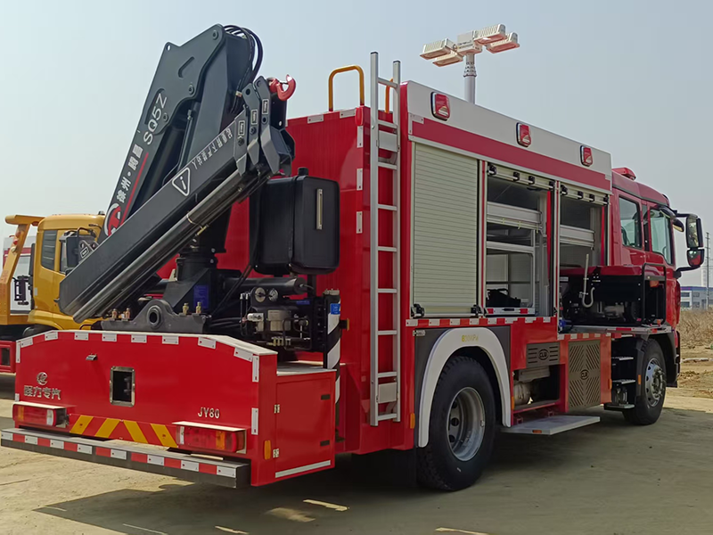 重汽豪沃抢险救援消防车
