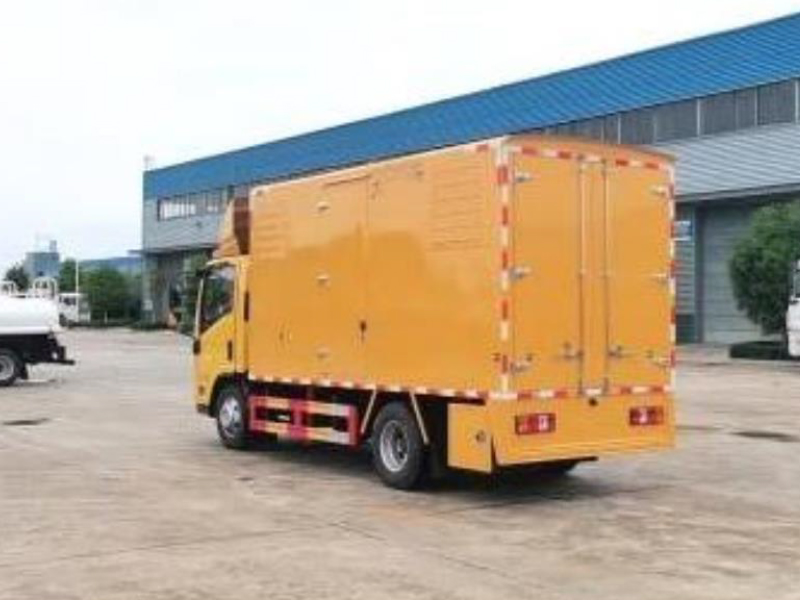 东风4轴1000KW电源车